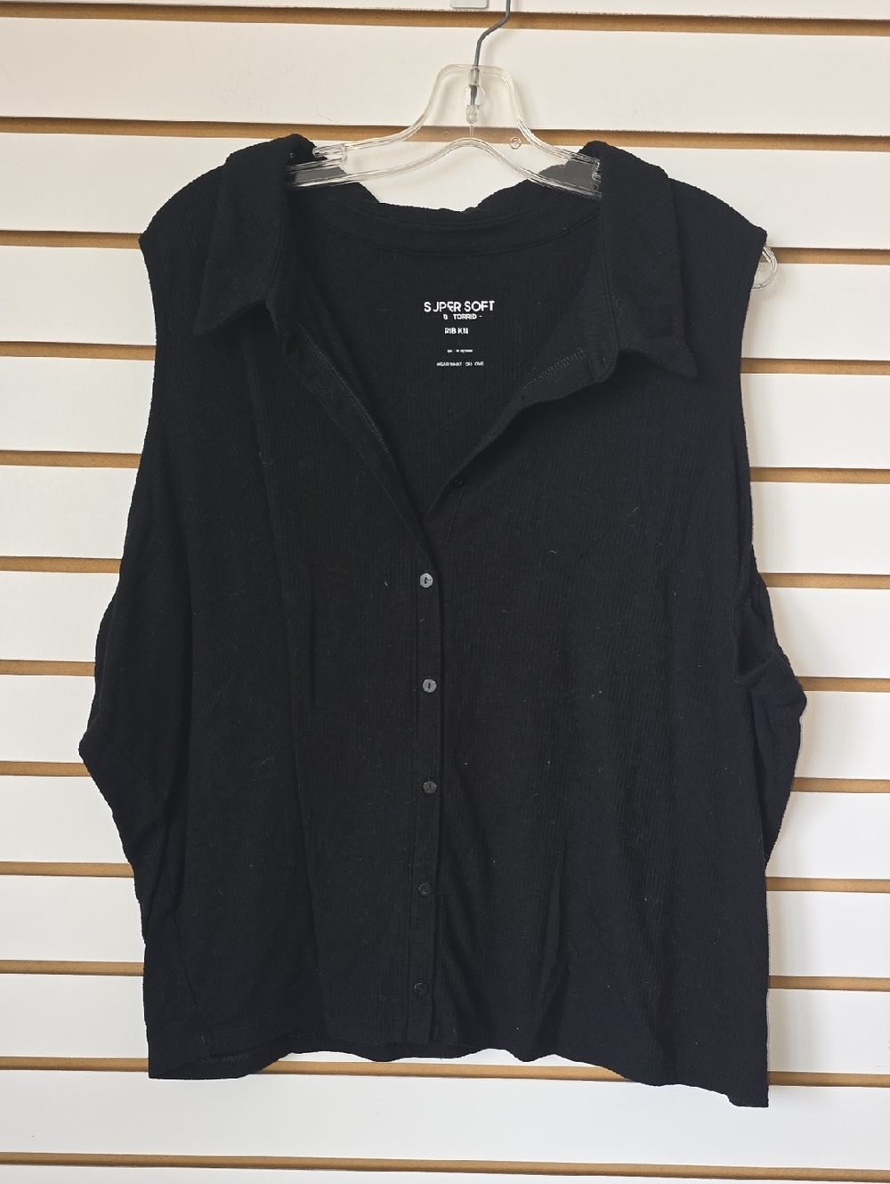 Torrid Fitted Super Soft Rib V-Neck Collared Button-Up Crop Tank - Picture 4 of 6